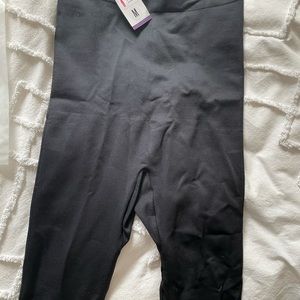 SOLD - SHAPERMINT high waisted leggings